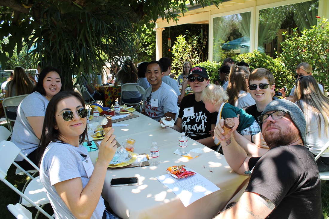 Mortar board Picnic
